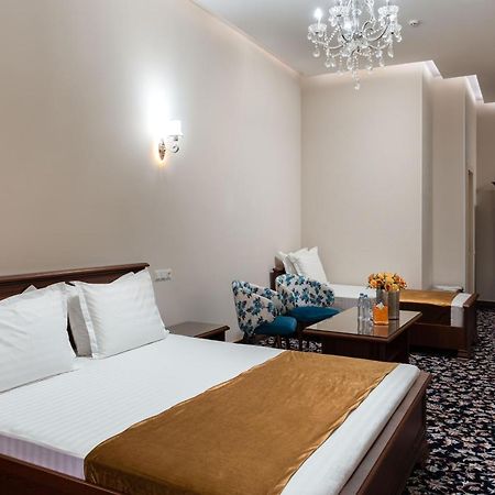 Aqua Hotel Ташкент Экстерьер фото