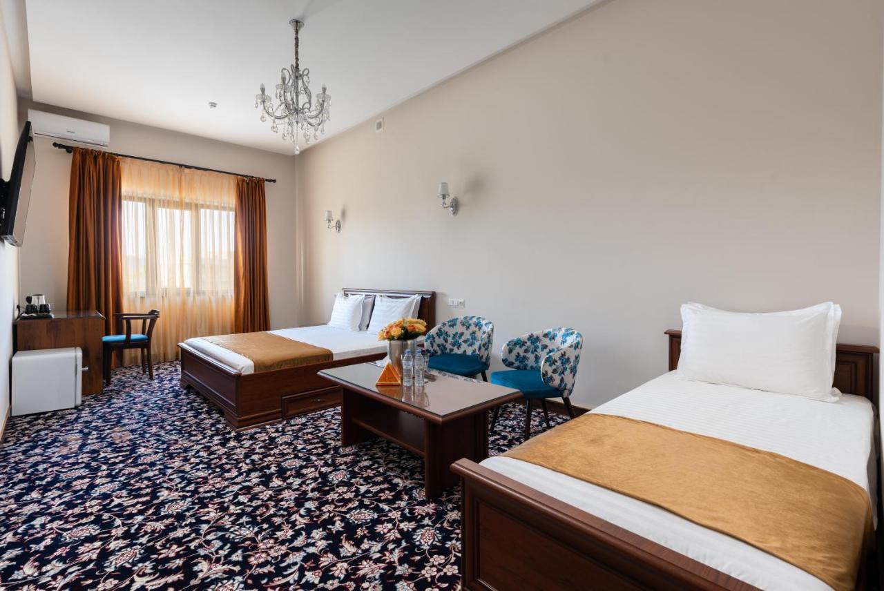 Aqua Hotel Ташкент Экстерьер фото