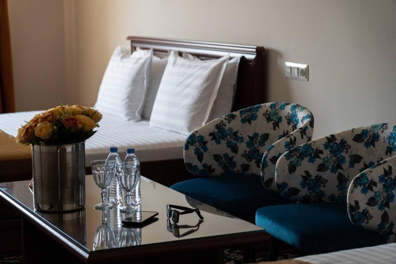 Aqua Hotel Ташкент Экстерьер фото